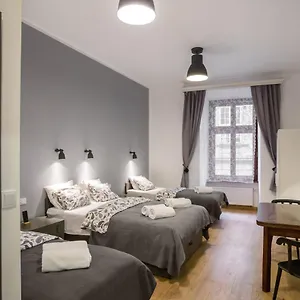 Apartahotel Goscinne Sw. Anny, Cracovia